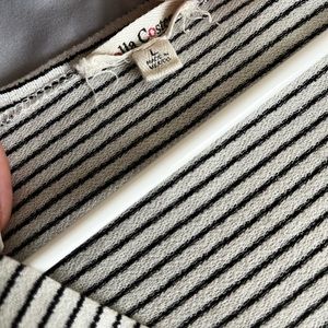 Stretchy thin striped (black and white) dress size L